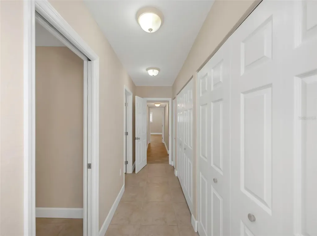 1445 Corey Way S South Pasadena FL 33707
