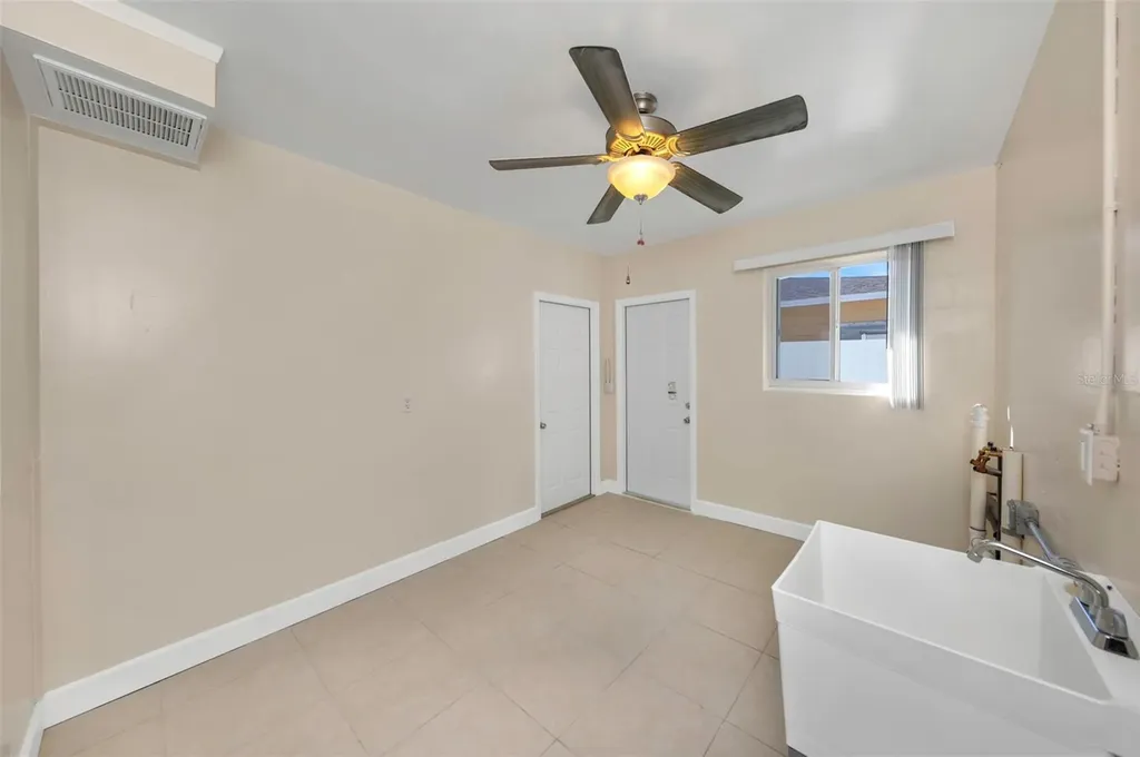1445 Corey Way S South Pasadena FL 33707