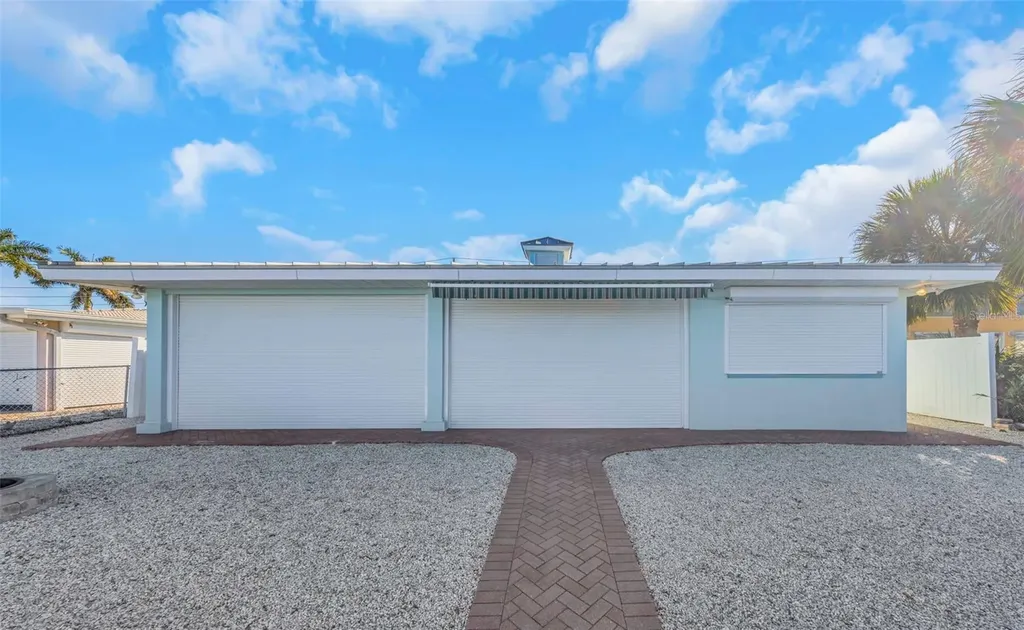 1445 Corey Way S South Pasadena FL 33707