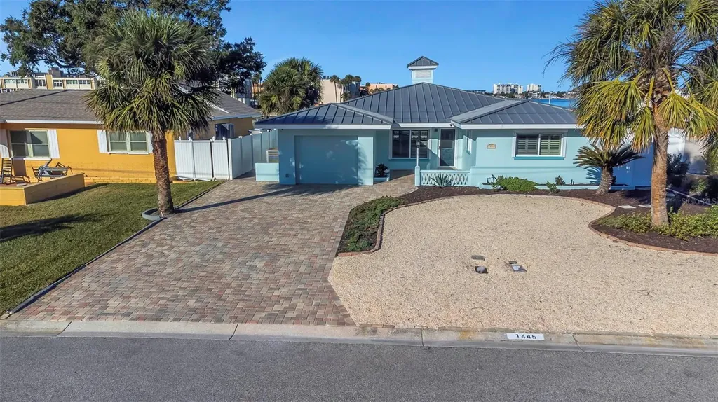 1445 Corey Way S South Pasadena FL 33707