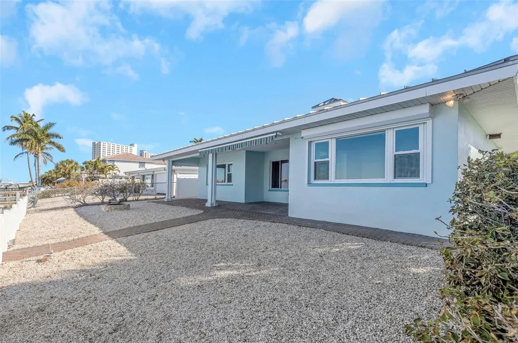 1445 Corey Way S South Pasadena FL 33707