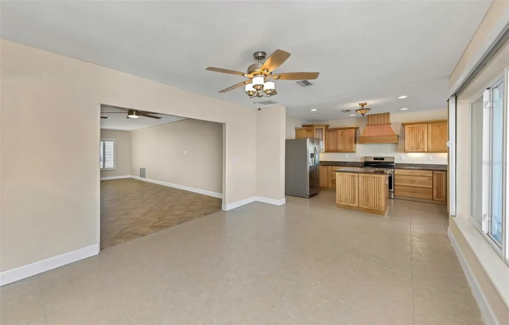 1445 Corey Way S South Pasadena FL 33707