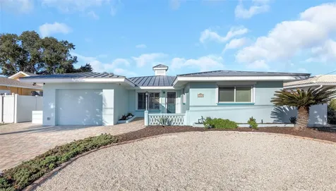 1445 Corey Way S South Pasadena FL 33707