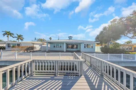 1445 Corey Way S South Pasadena FL 33707