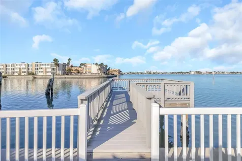 1445 Corey Way S South Pasadena FL 33707