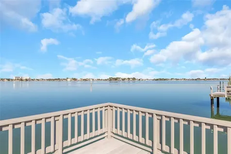 1445 Corey Way S South Pasadena FL 33707