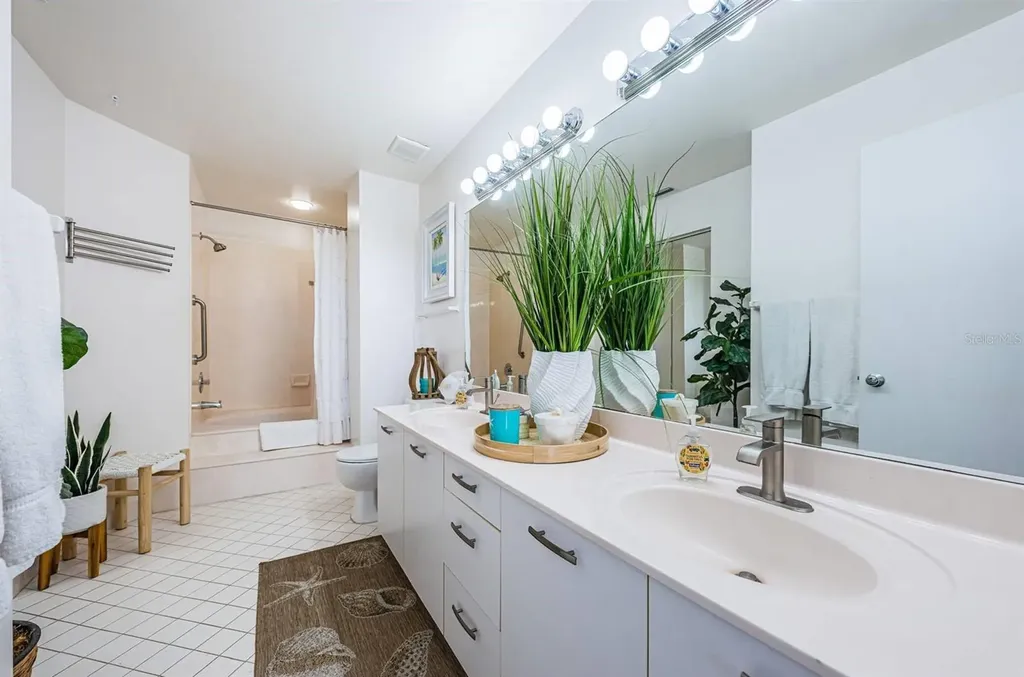 6141 Bahia Del Mar Boulevard St Petersburg FL 33715