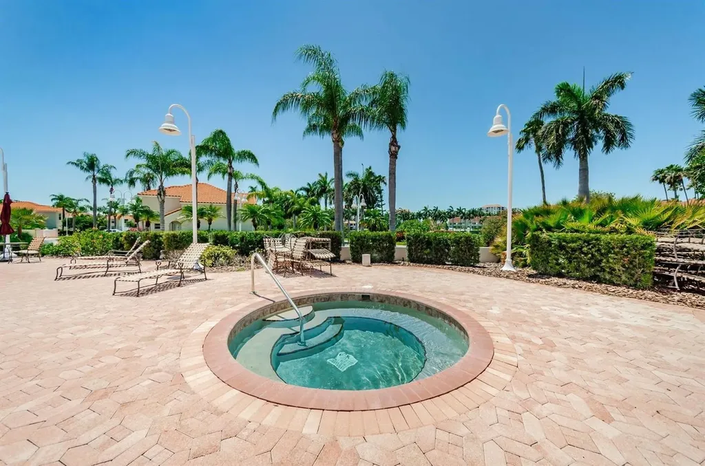 6141 Bahia Del Mar Boulevard St Petersburg FL 33715