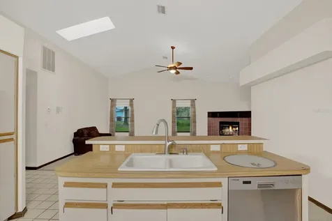 642 Erin Way Brooksville FL 34601