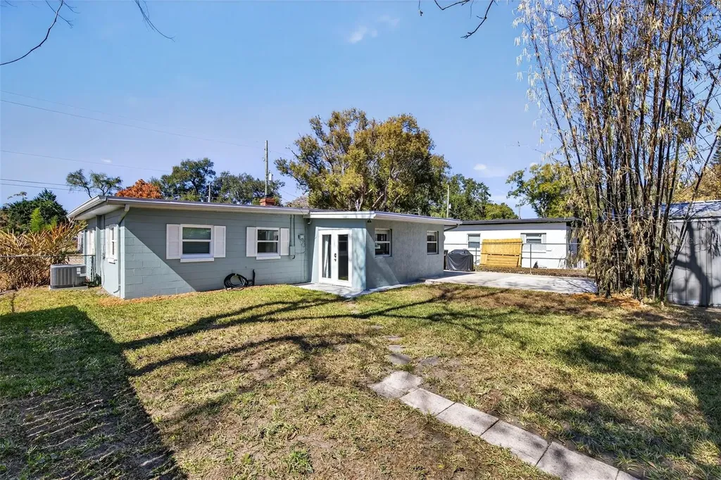 1943 Cloverlawn Avenue Orlando FL 32806
