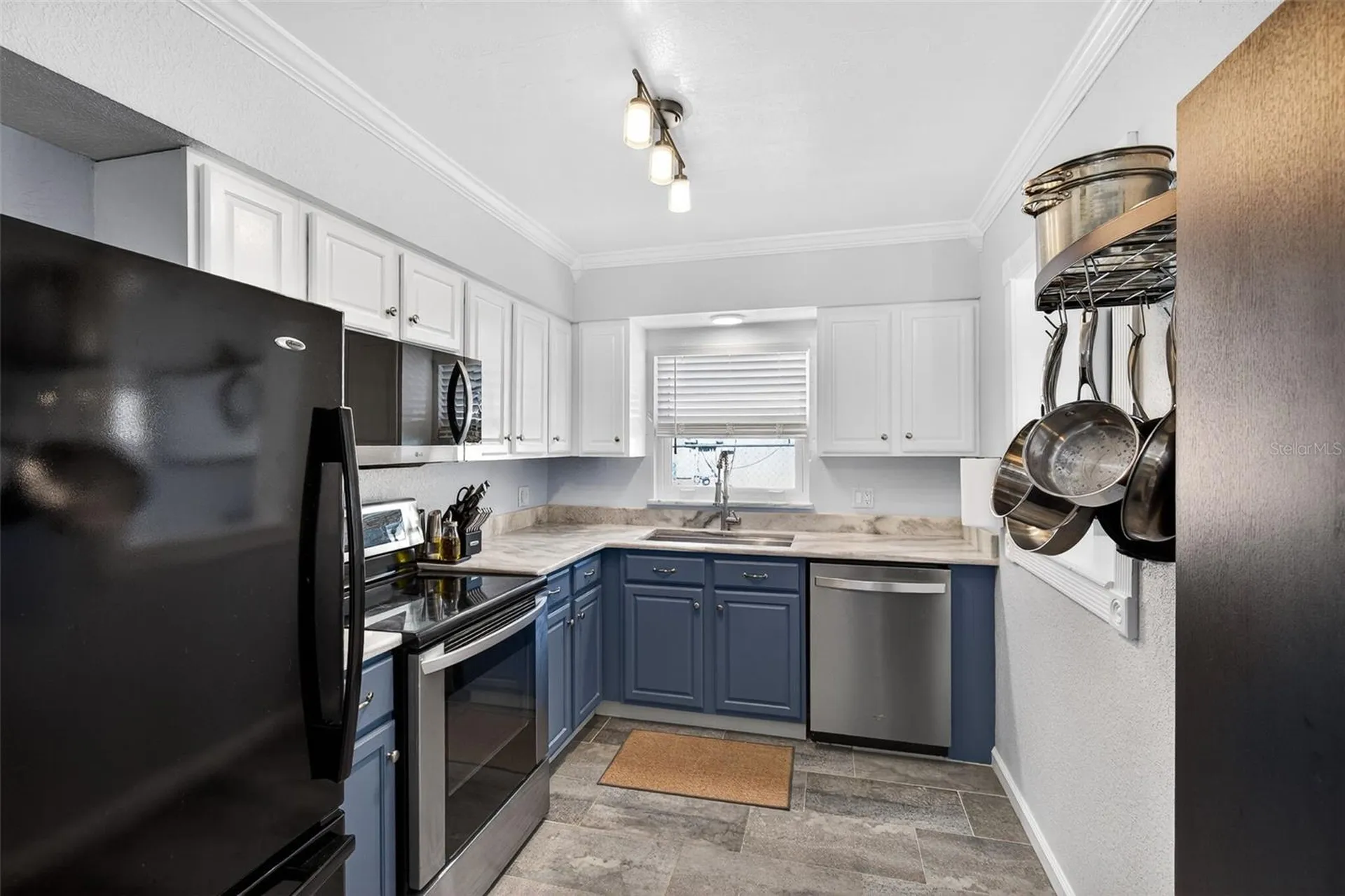 1943 Cloverlawn Avenue Orlando FL 32806