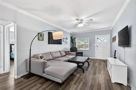 1943 Cloverlawn Avenue Orlando FL 32806