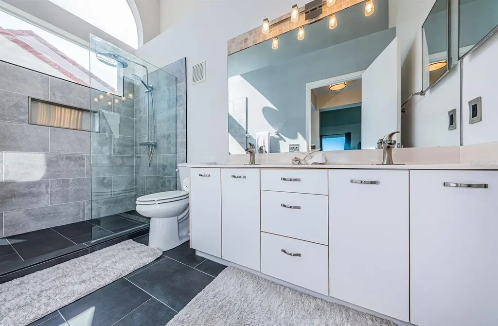 6151 Bahia Del Mar Boulevard St Petersburg FL 33715