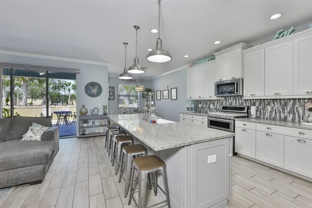 5227 Admiral Pointe Drive Apollo Beach FL 33572