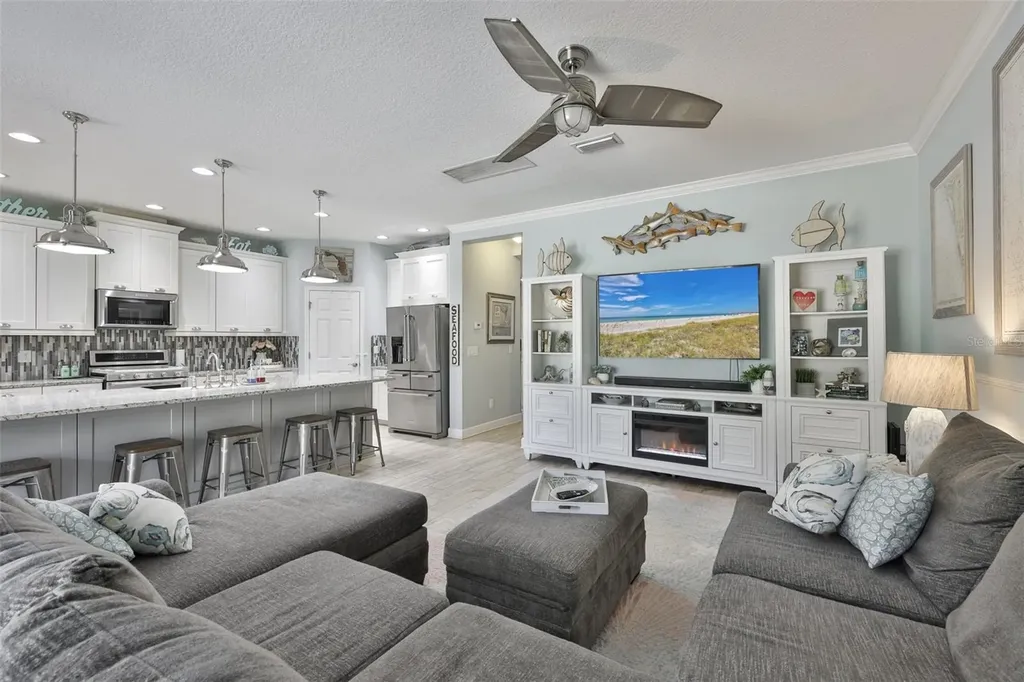 5227 Admiral Pointe Drive Apollo Beach FL 33572
