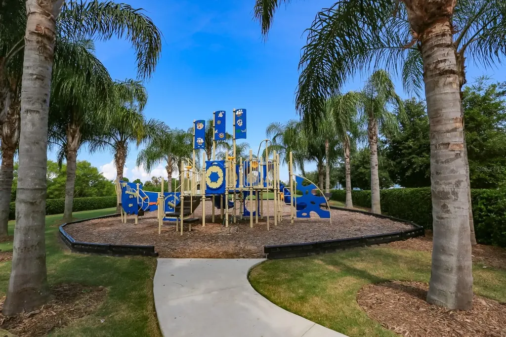 5227 Admiral Pointe Drive Apollo Beach FL 33572