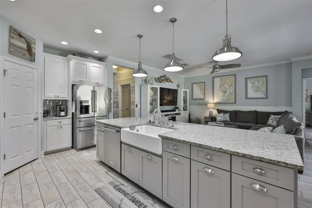 5227 Admiral Pointe Drive Apollo Beach FL 33572
