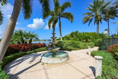 5227 Admiral Pointe Drive Apollo Beach FL 33572