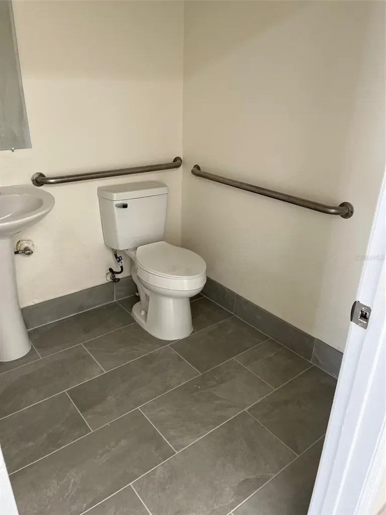 119 Tamiami Trail Port Charlotte FL 33953