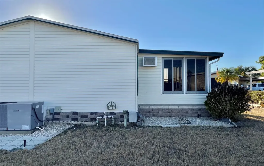 5707 45th Street E Bradenton FL 34203