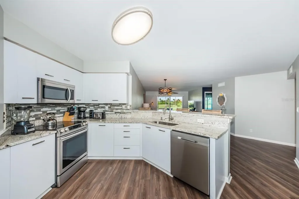 6151 Bahia Del Mar Boulevard St Petersburg FL 33715