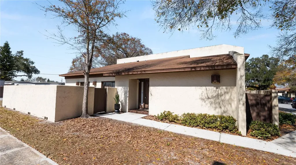 1880 N Crystal Lake Drive Lakeland FL 33801