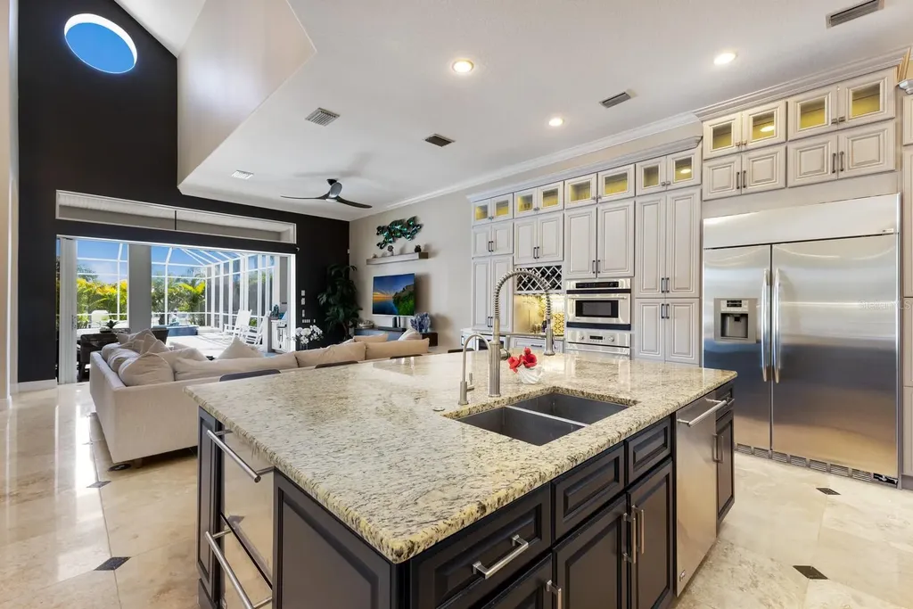 541 Fore Drive Bradenton FL 34208