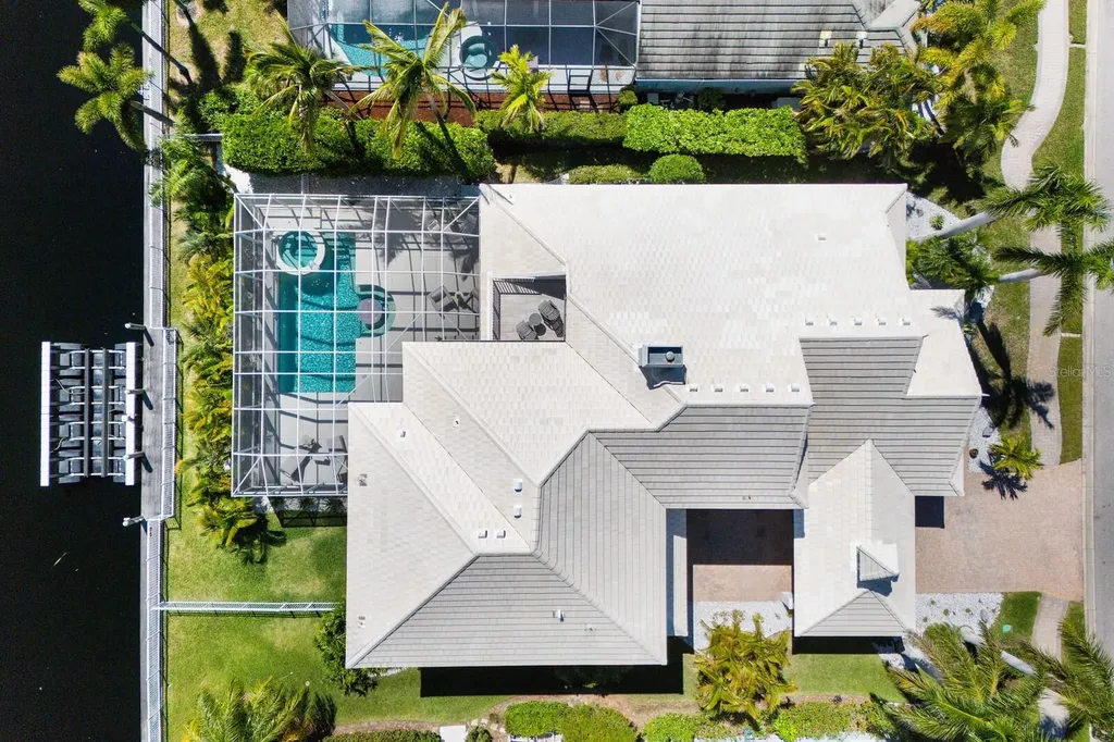 541 Fore Drive Bradenton FL 34208