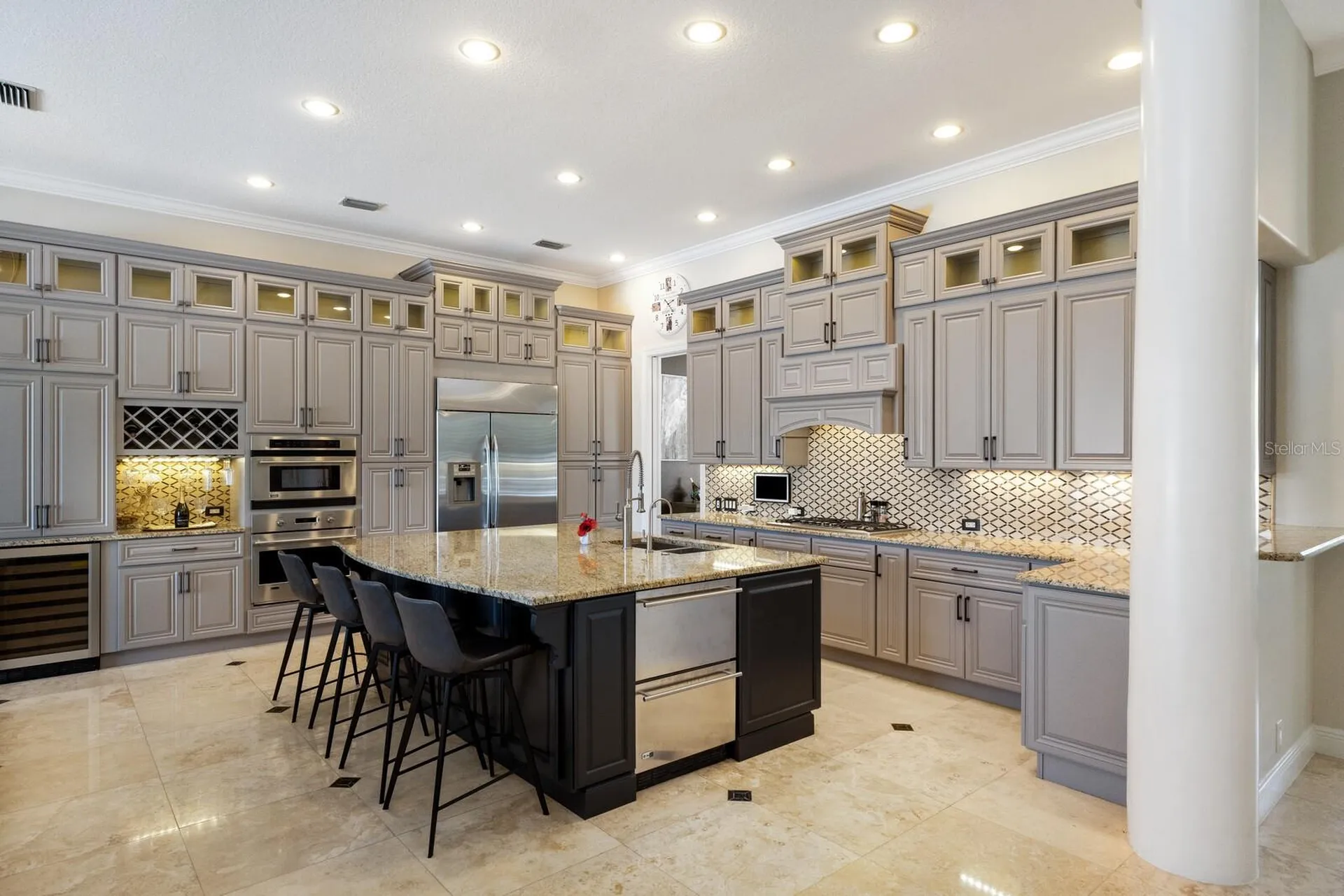 541 Fore Drive Bradenton FL 34208