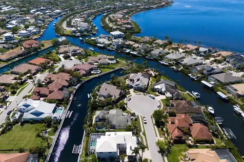 541 Fore Drive Bradenton FL 34208