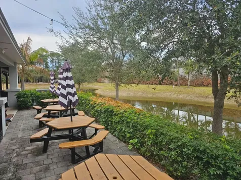 Confidential 9th Street SW Vero Beach FL 32968
