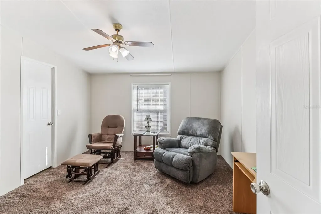 16180 NE 2nd Loop Silver Springs FL 34488