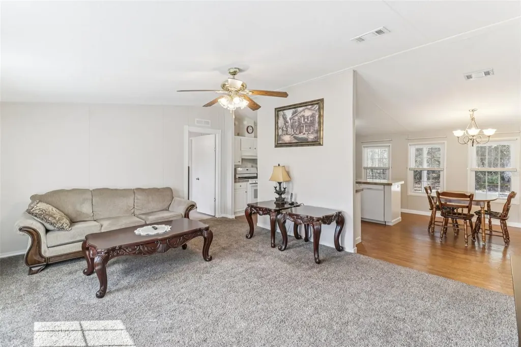 16180 NE 2nd Loop Silver Springs FL 34488