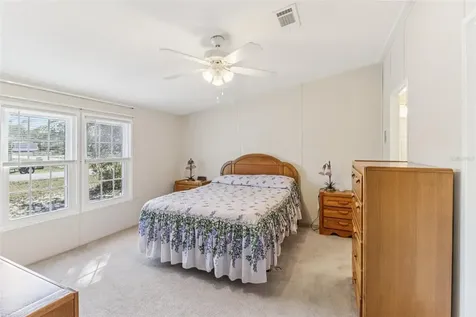 16180 NE 2nd Loop Silver Springs FL 34488