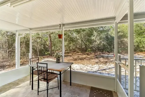 16180 NE 2nd Loop Silver Springs FL 34488