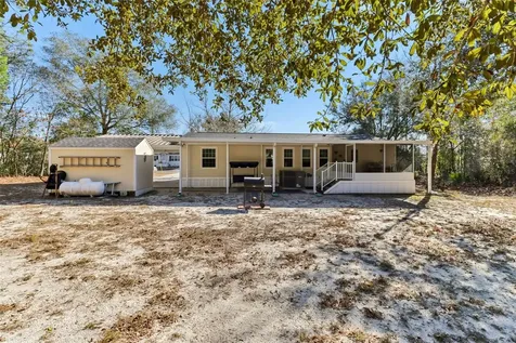 16180 NE 2nd Loop Silver Springs FL 34488