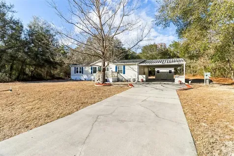 16180 NE 2nd Loop Silver Springs FL 34488