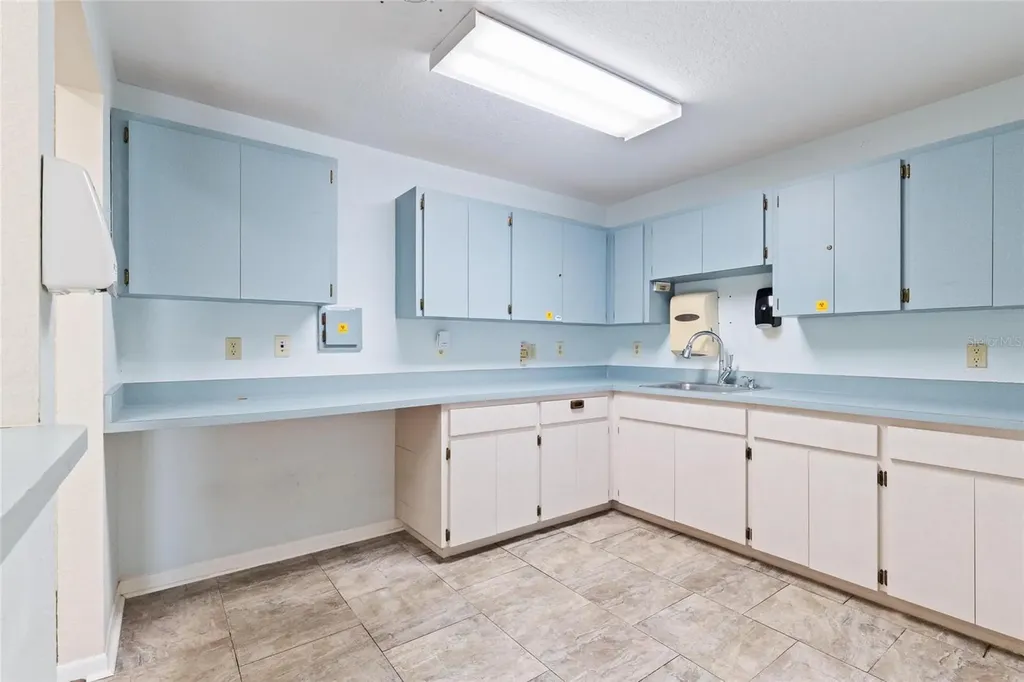 1200 S Pinellas Avenue Tarpon Springs FL 34689