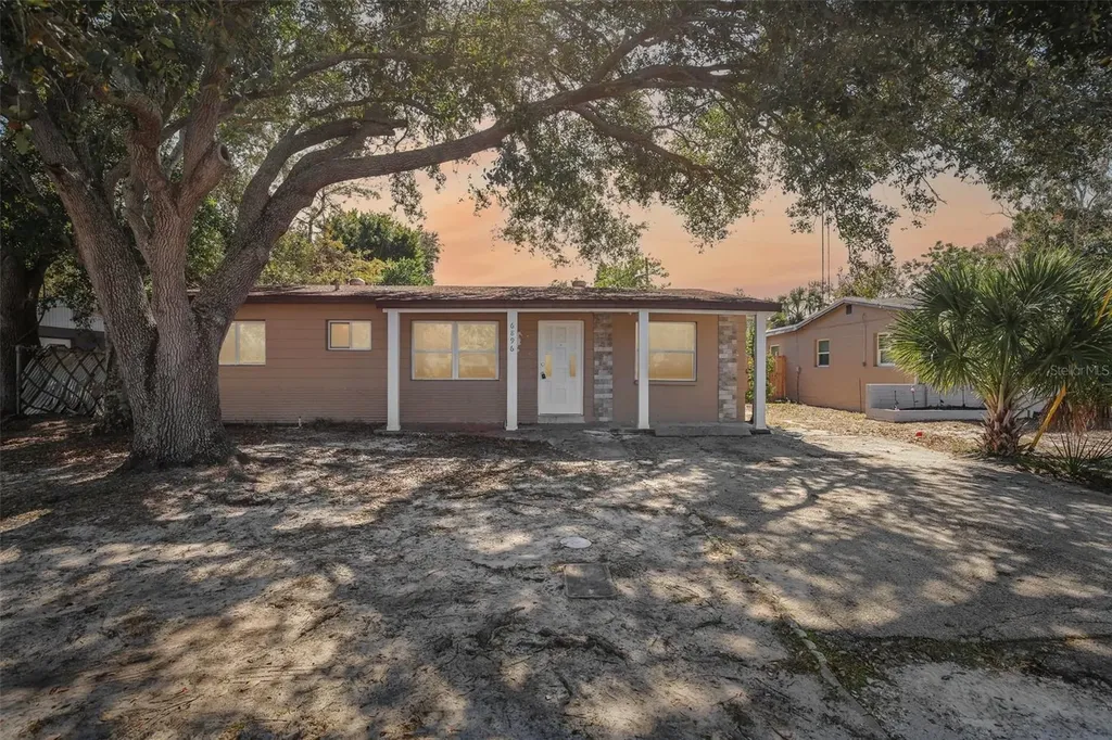 6896 78th Avenue N Pinellas Park FL 33781