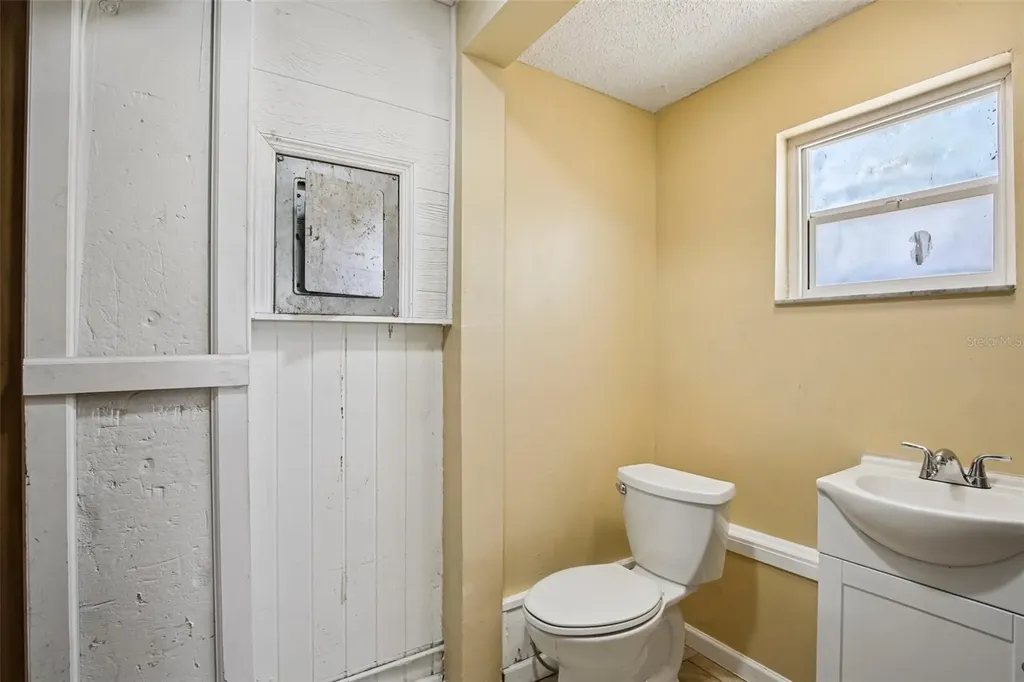 6896 78th Avenue N Pinellas Park FL 33781