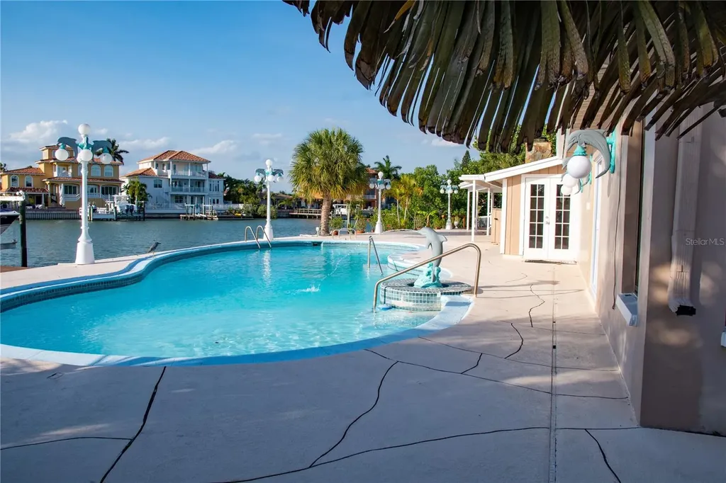 7985 4th Avenue S St Petersburg FL 33707
