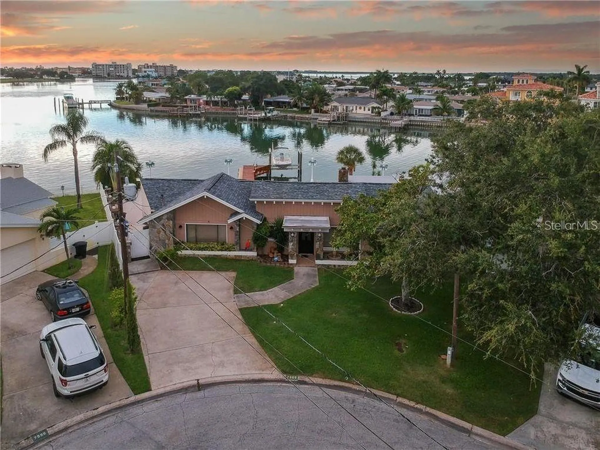 7985 4th Avenue S St Petersburg FL 33707