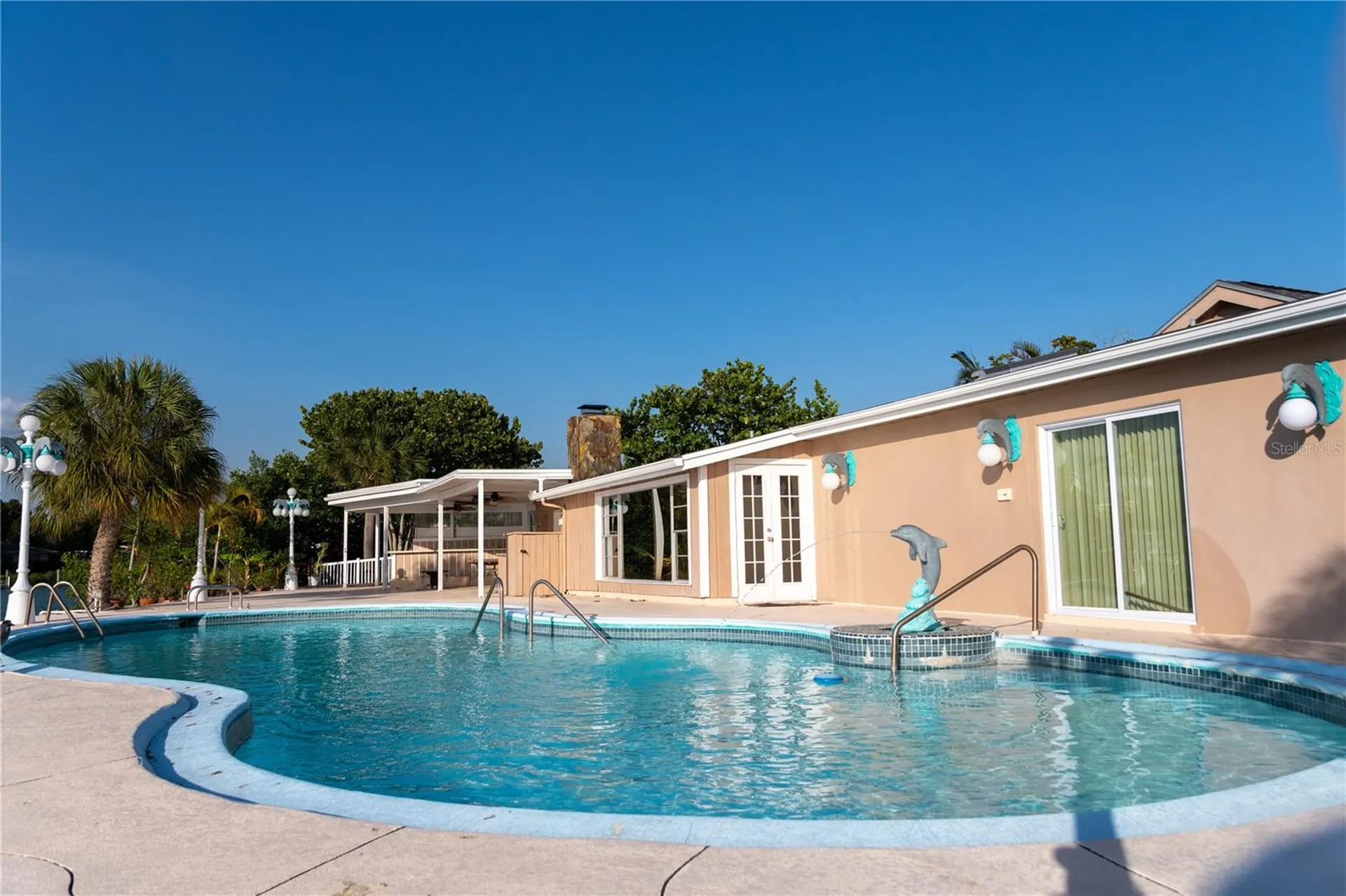 7985 4th Avenue S St Petersburg FL 33707