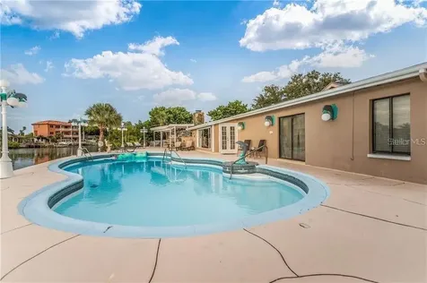 7985 4th Avenue S St Petersburg FL 33707