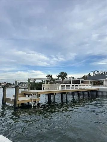 7985 4th Avenue S St Petersburg FL 33707