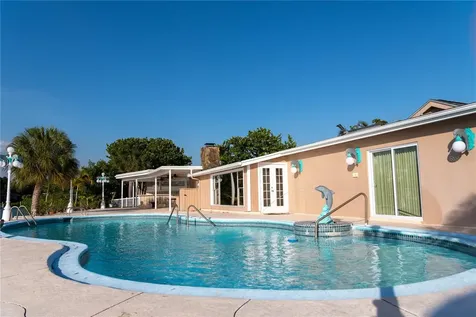 7985 4th Avenue S St Petersburg FL 33707