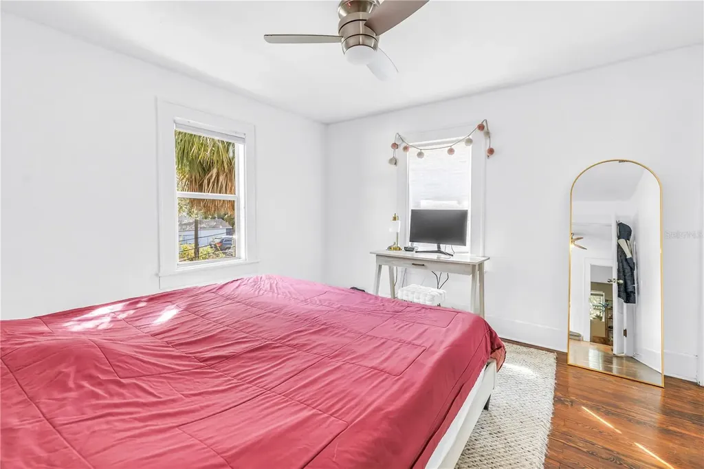 1726 2nd Avenue N St Petersburg FL 33713