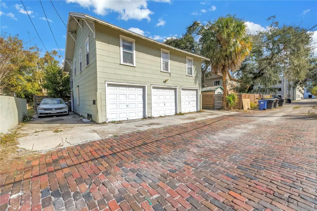 1726 2nd Avenue N St Petersburg FL 33713