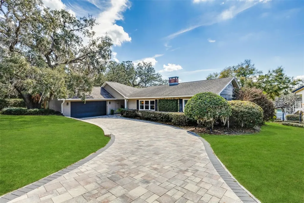 1500 E Crooked Lake Drive Eustis FL 32726