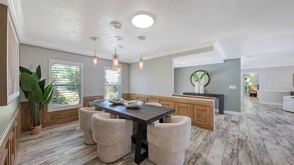 7937 Broadmoor Pines Boulevard Sarasota FL 34243